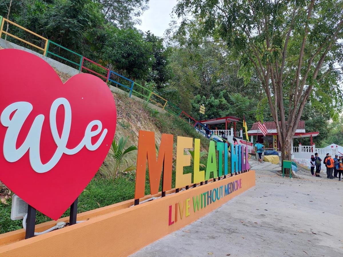 E&A Homestay Klia/ Sepang/ Nilai Экстерьер фото