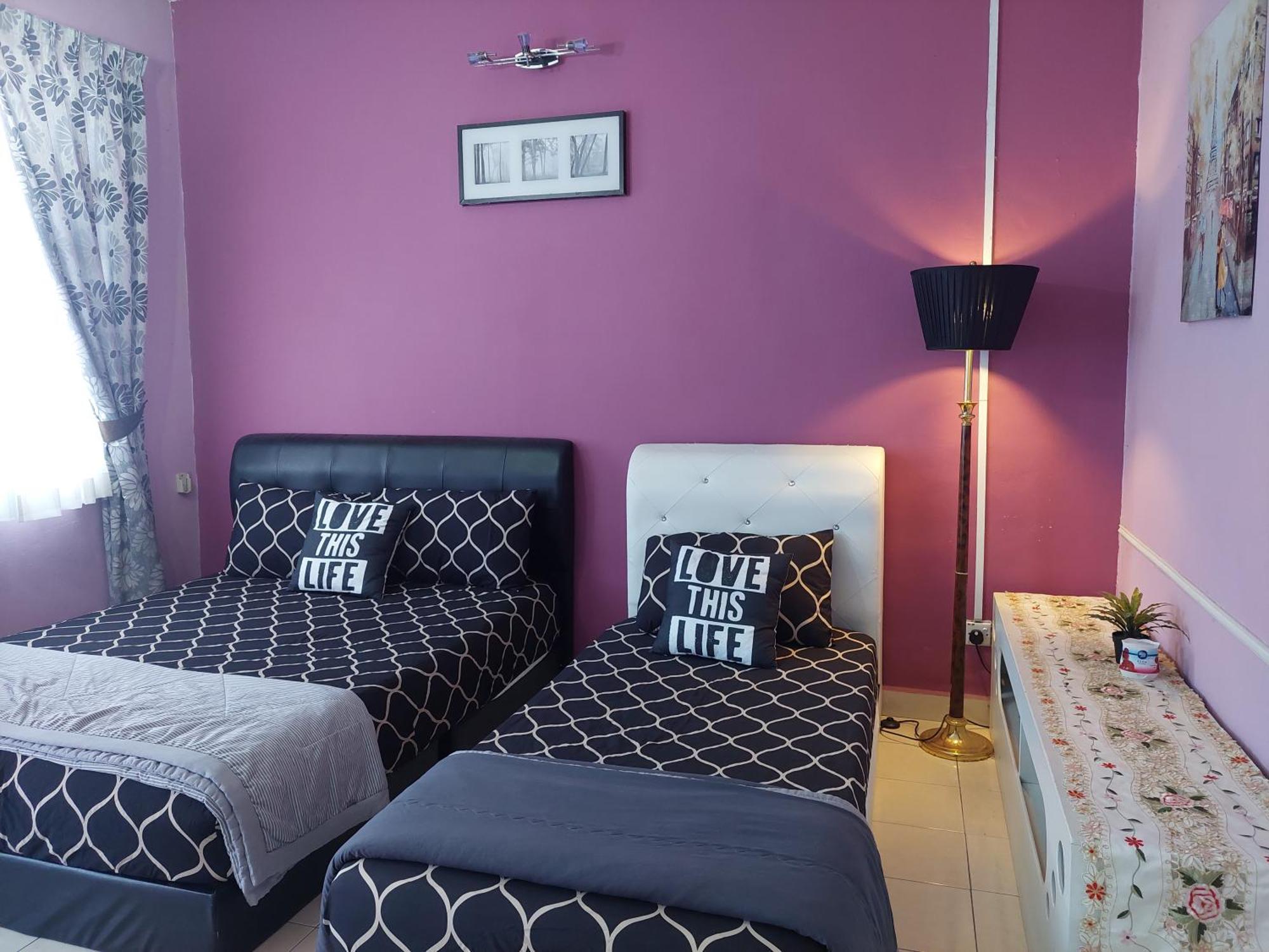 E&A Homestay Klia/ Sepang/ Nilai Экстерьер фото